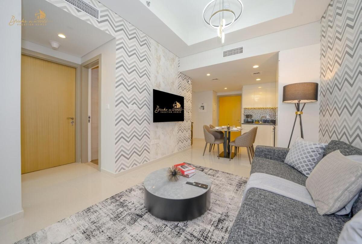 Modern Sunset View 2bhk 6pax Dubai